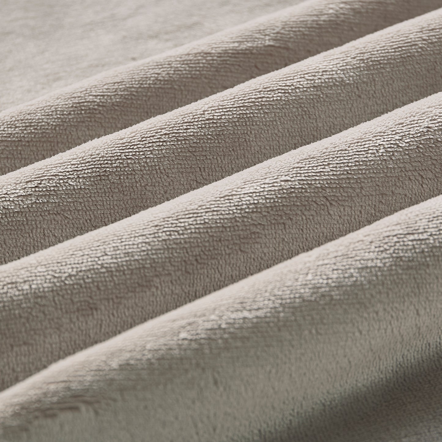 Solid Berber Velvet Oversized Throw - Oatmeal