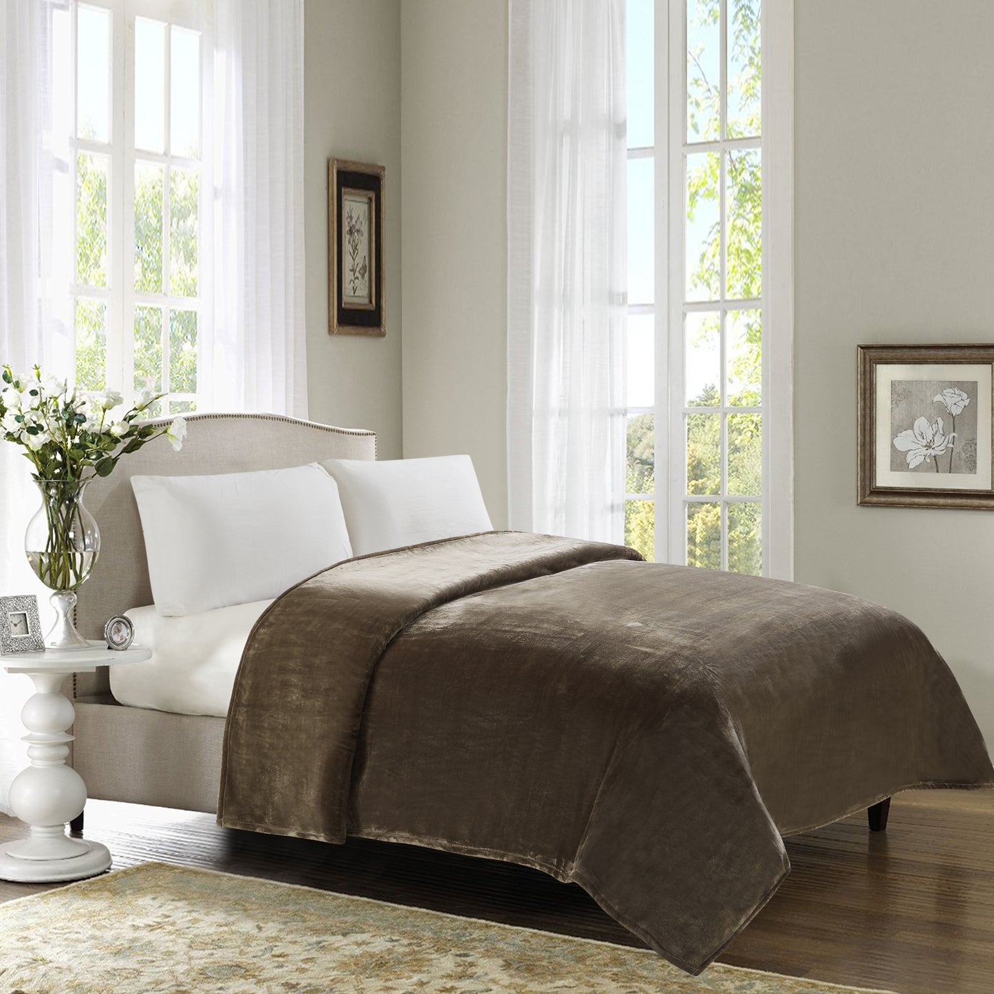400 Series Solid Plush Blanket - Olive