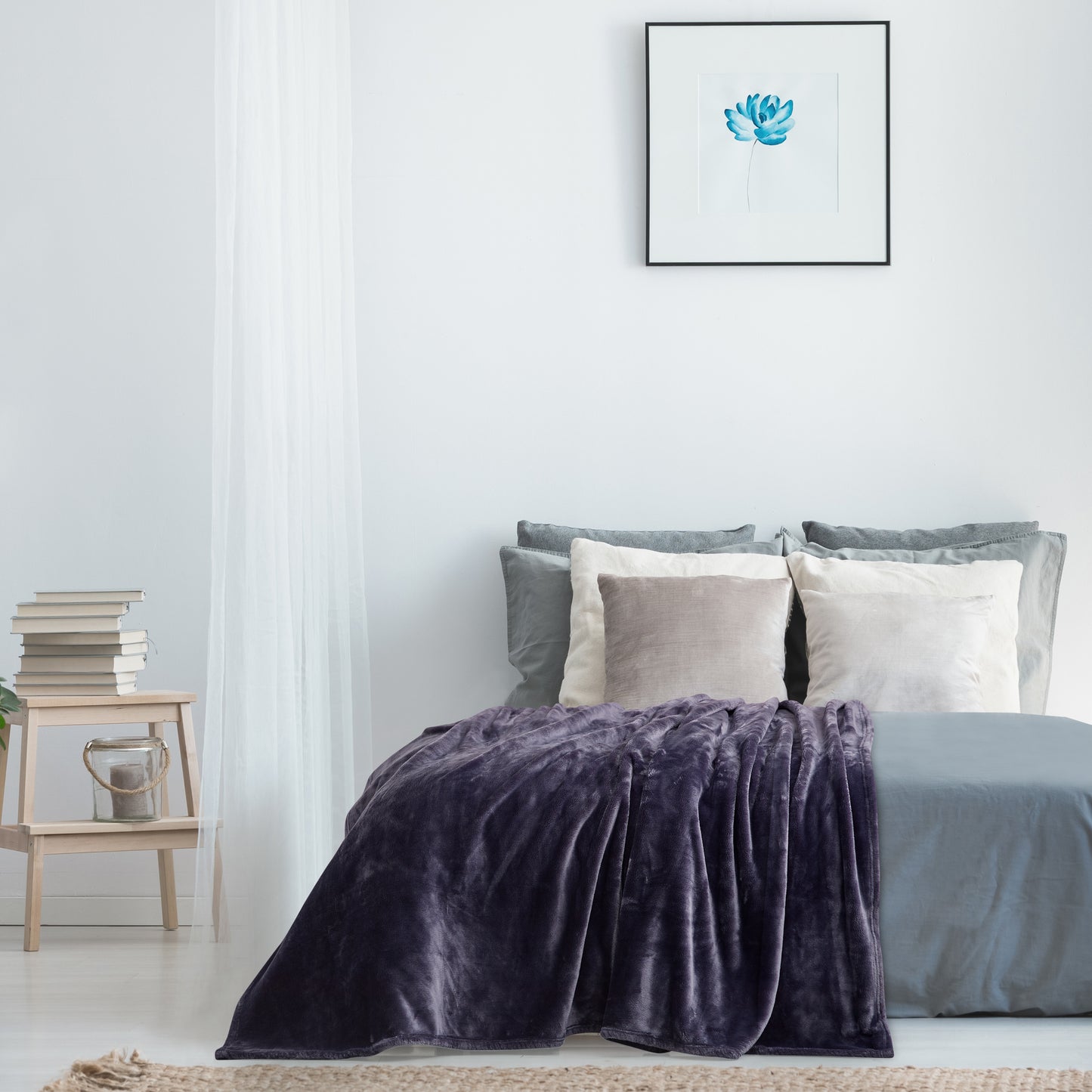 500 Series Solid Ultra Plush Blanket - Midnight