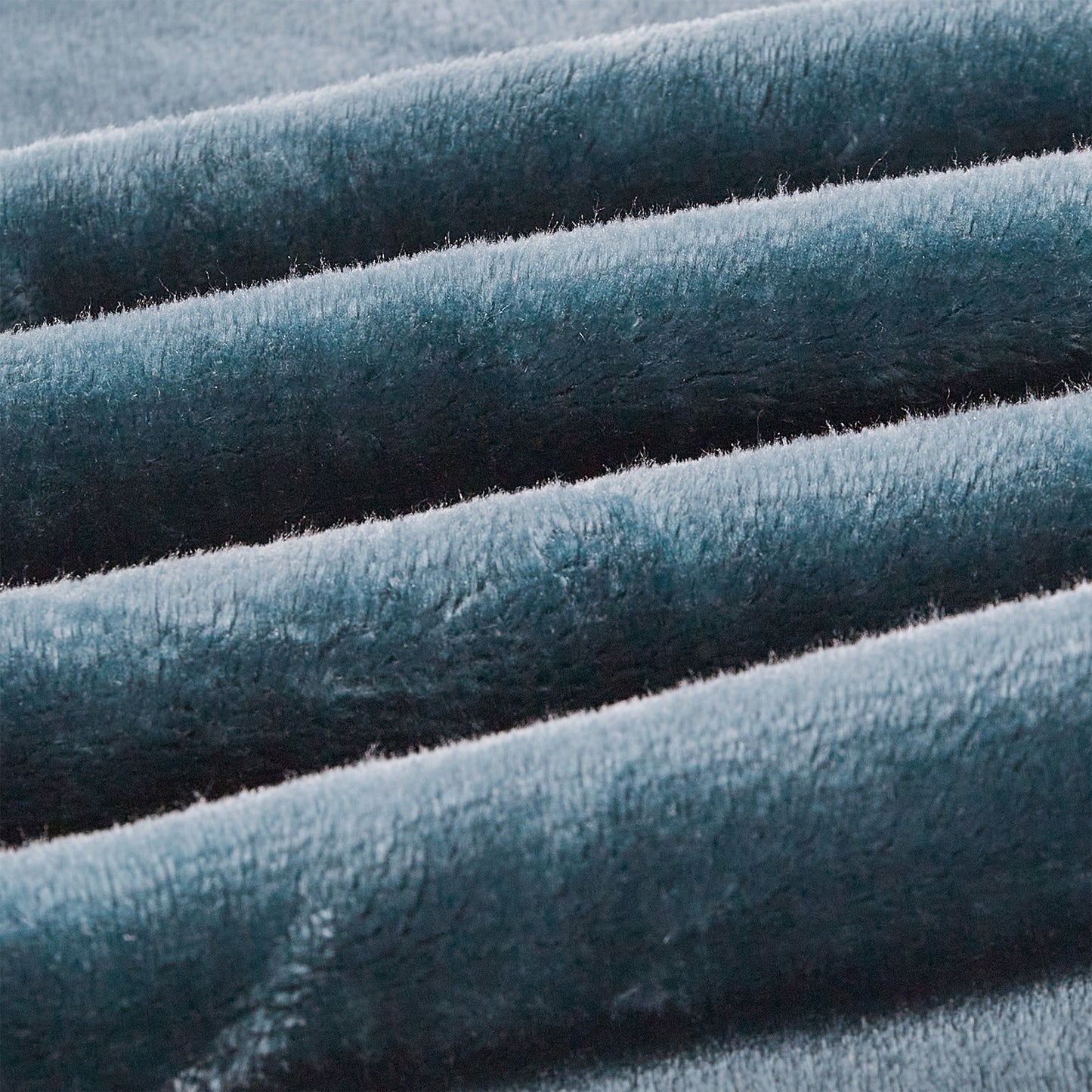 500 Series Heavy Solid Velvet Oversized Throw - Teal