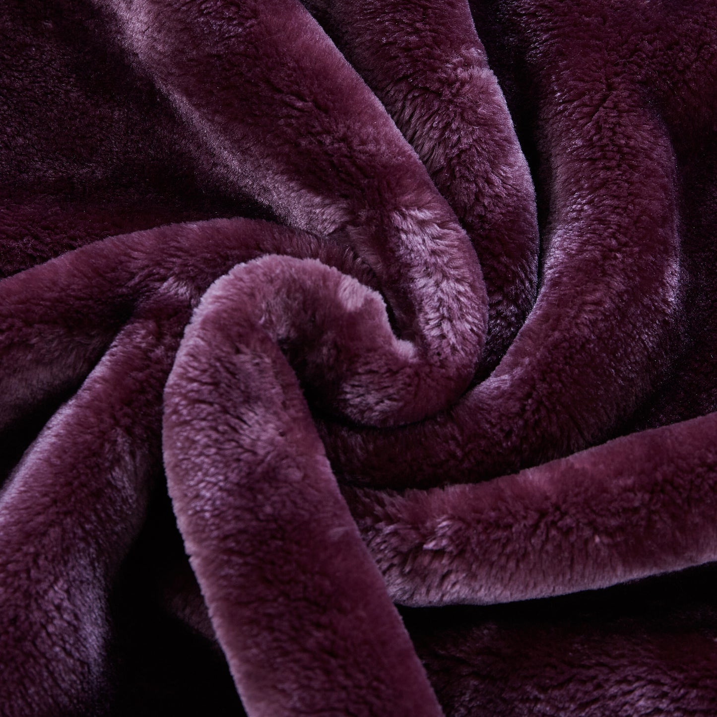 500 Series Heavy Solid Velvet Oversized Throw - Merlot