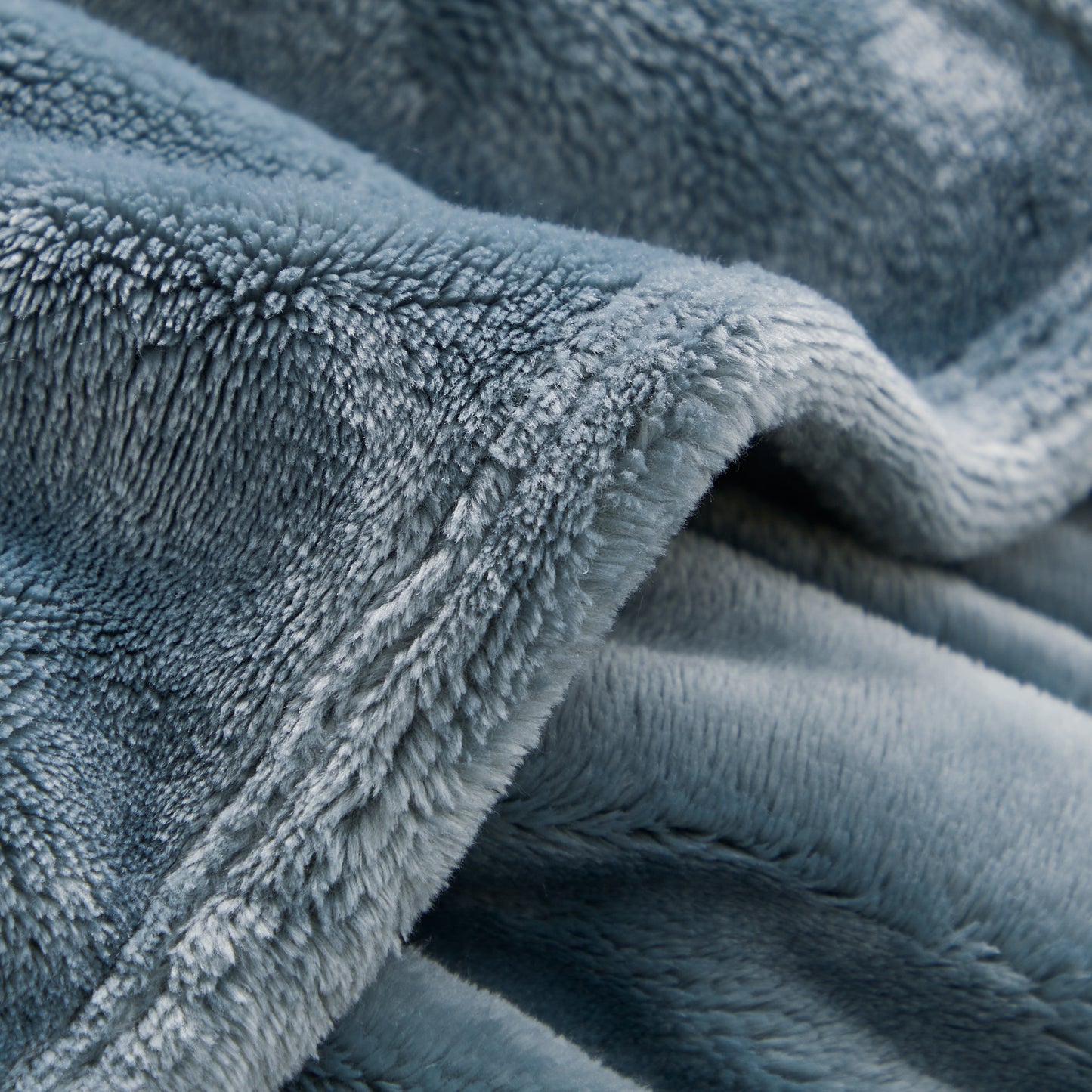 500 Series Solid Ultra Plush Blanket - Silver Sage