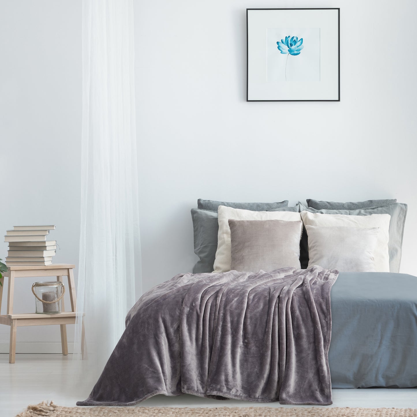 500 Series Solid Ultra Plush Blanket - Silver Gray