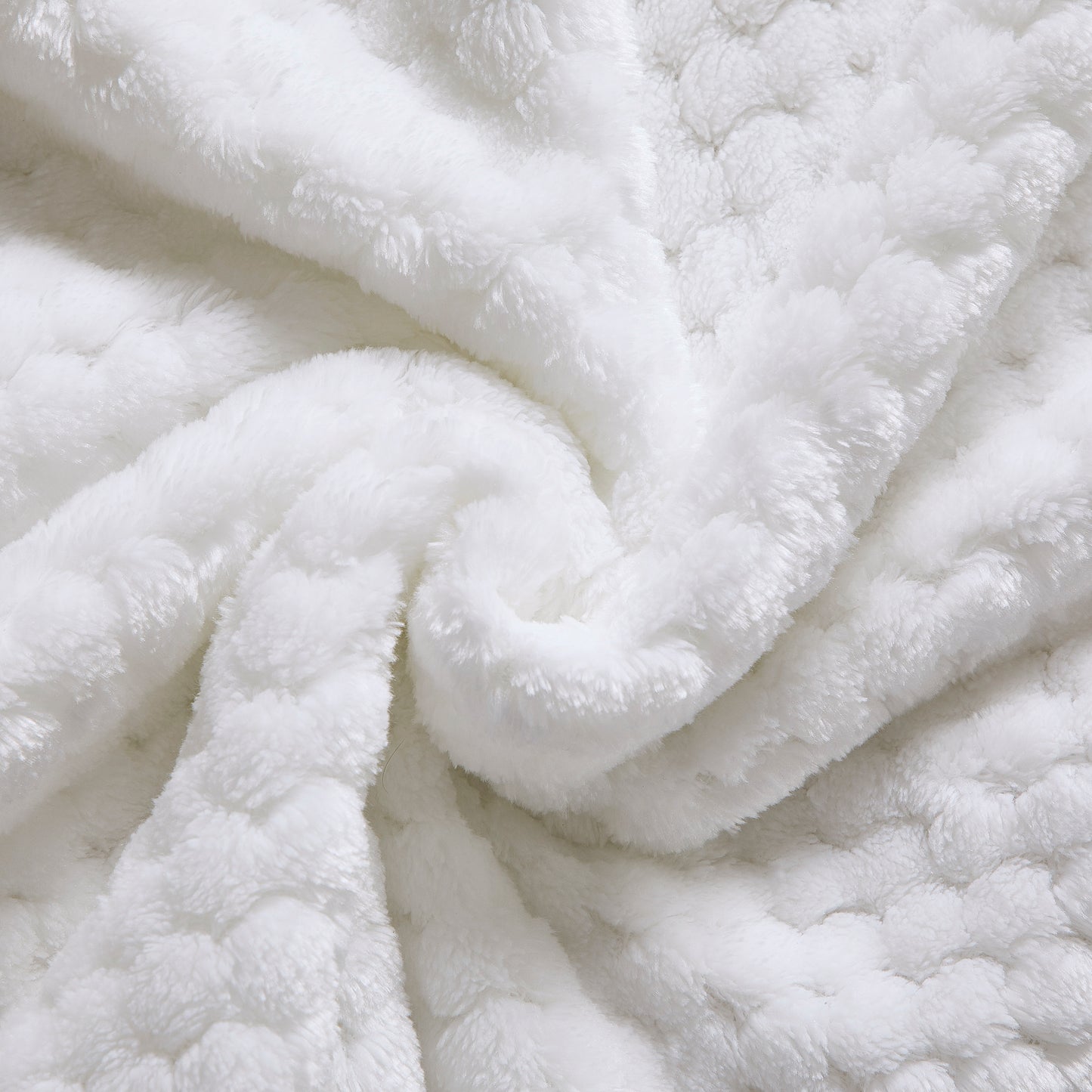 500 Series Classic Textured Oversized Throw - White