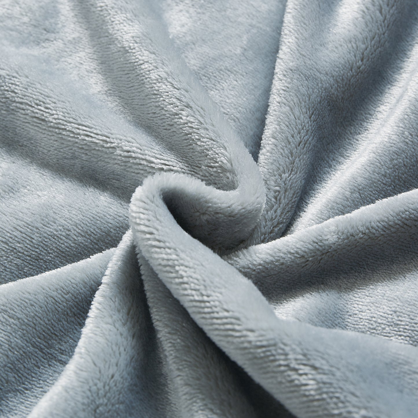 400 Series Solid Plush Blanket - Silver Sage