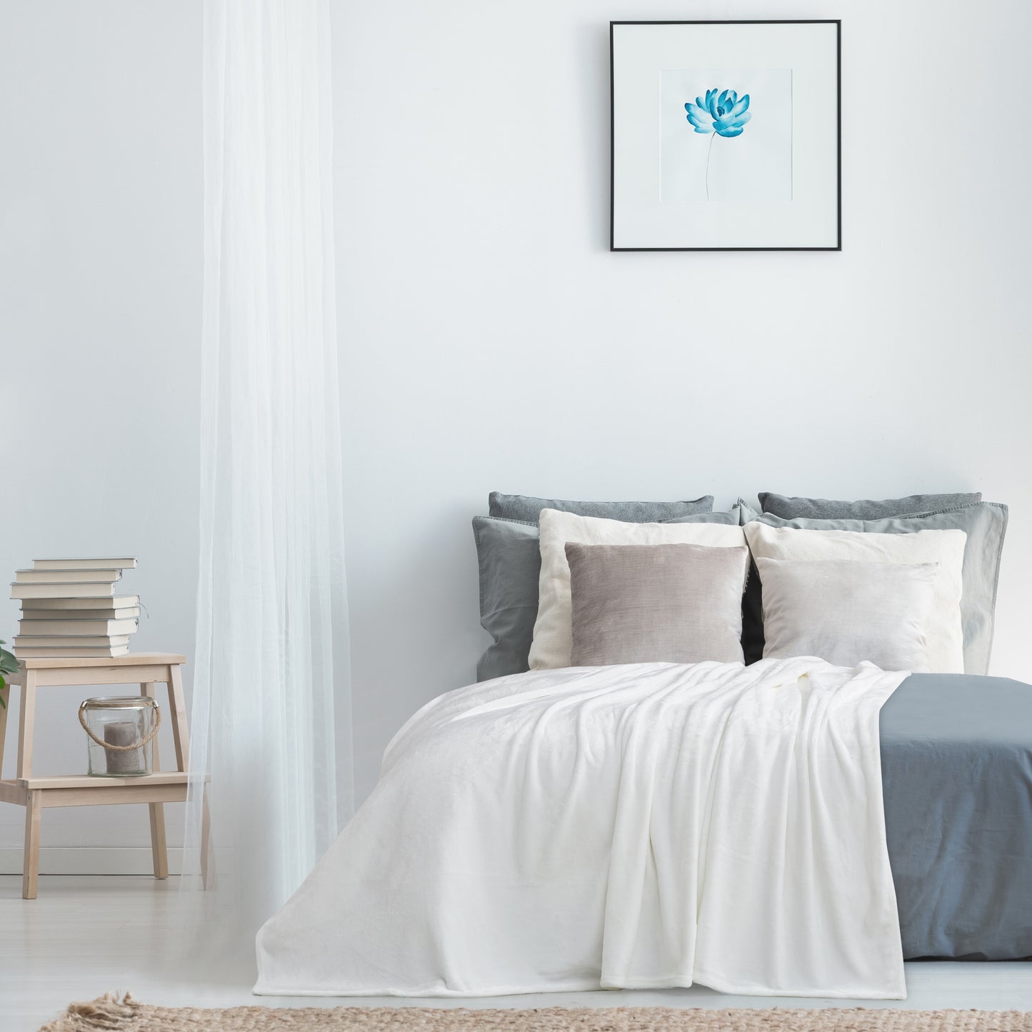 400 Series Solid Plush Blanket - Ivory