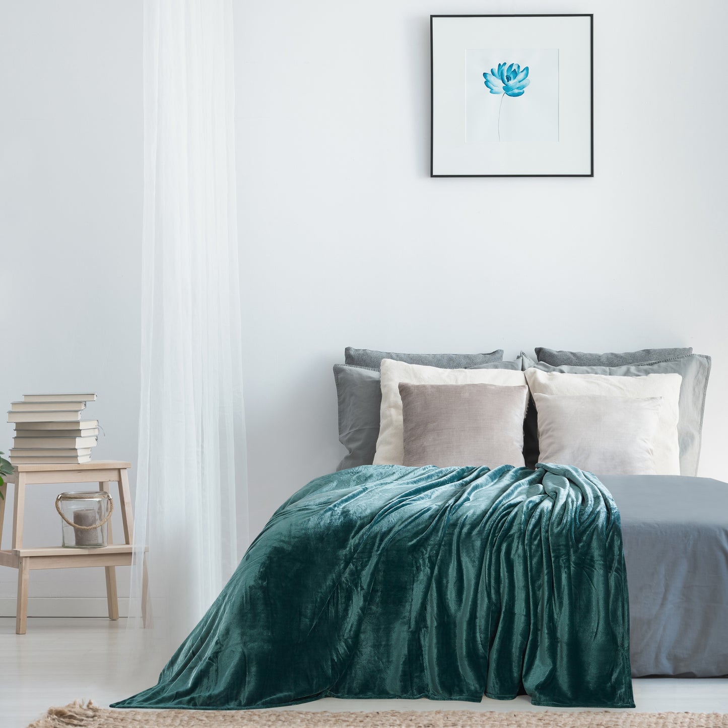 400 Series Solid Plush Blanket - Hunter Green