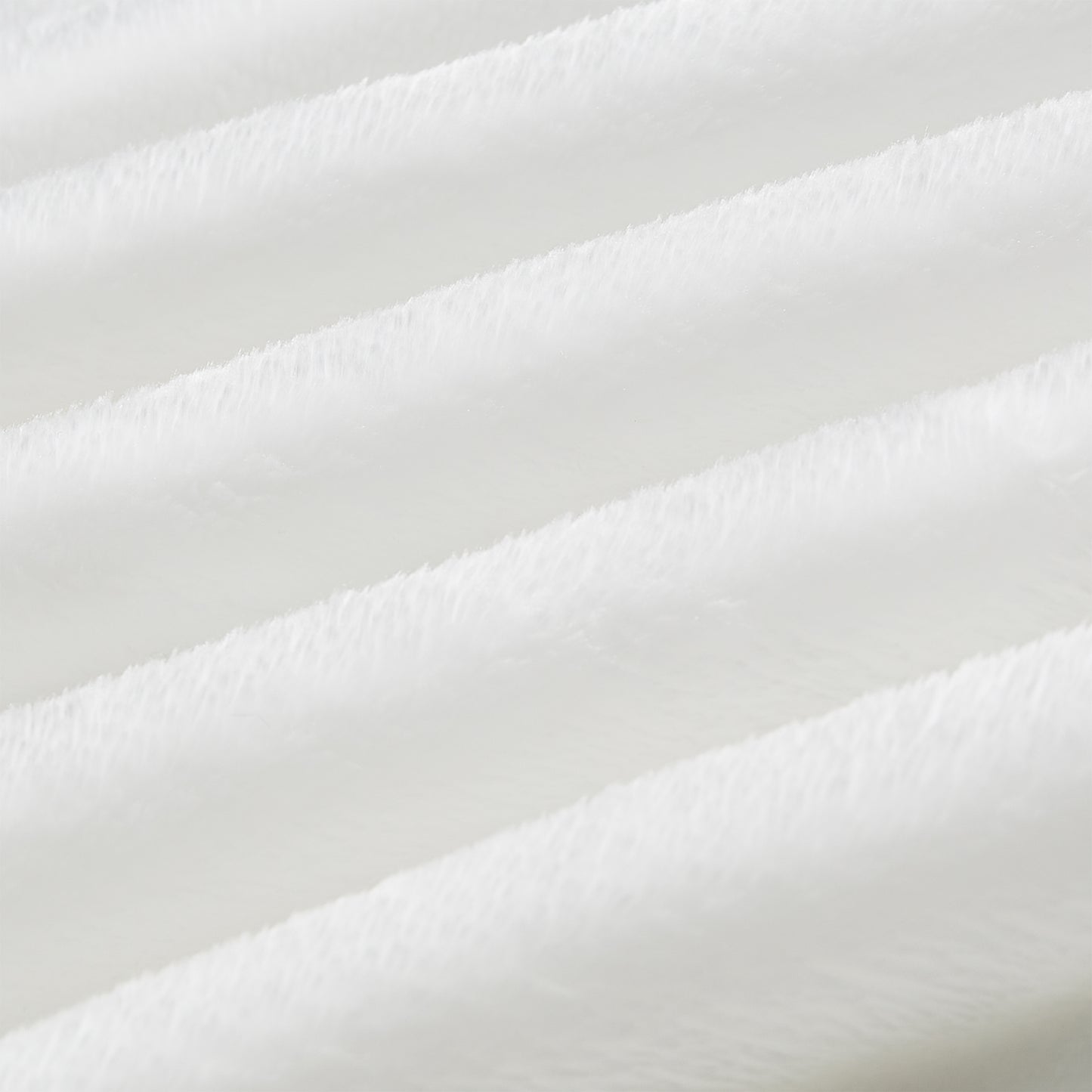 500 Series Heavy Solid Velvet Oversized Throw - White