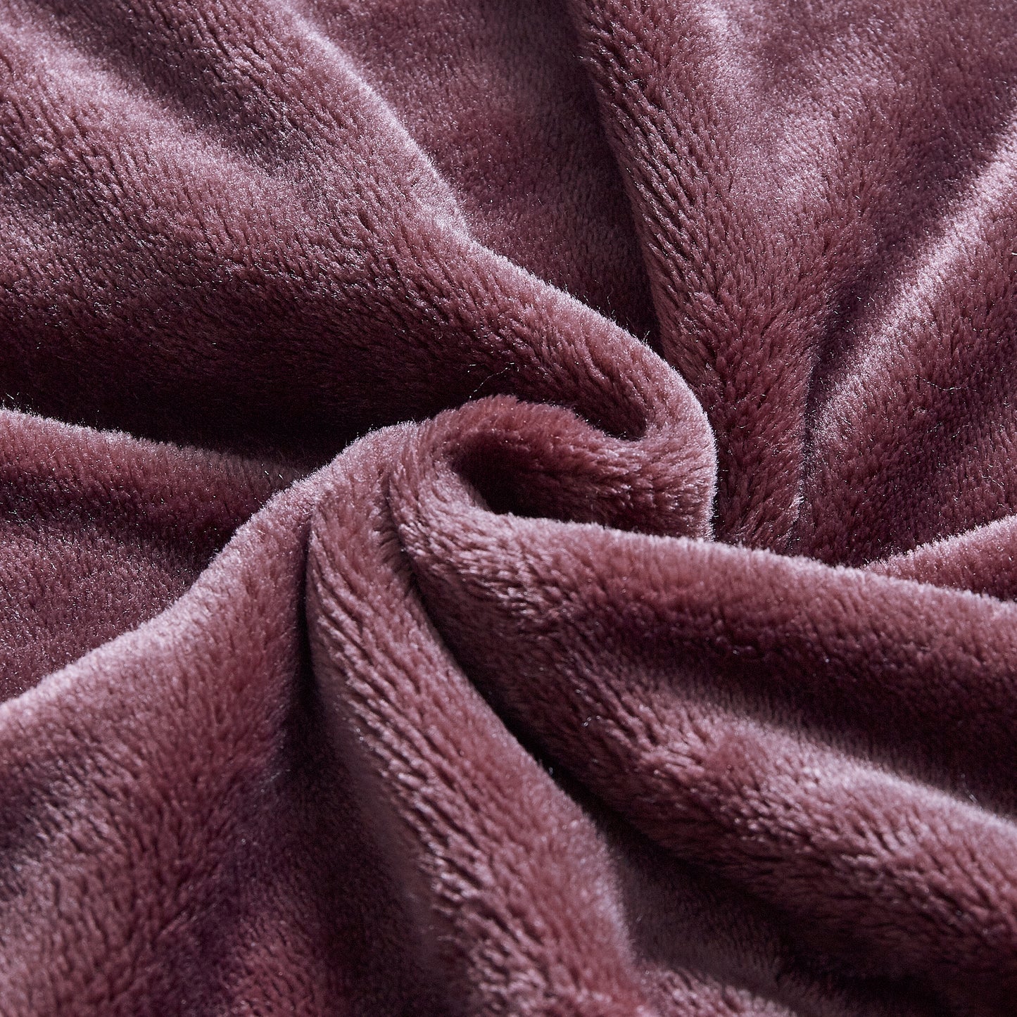 400 Series Solid Plush Blanket - Merlot
