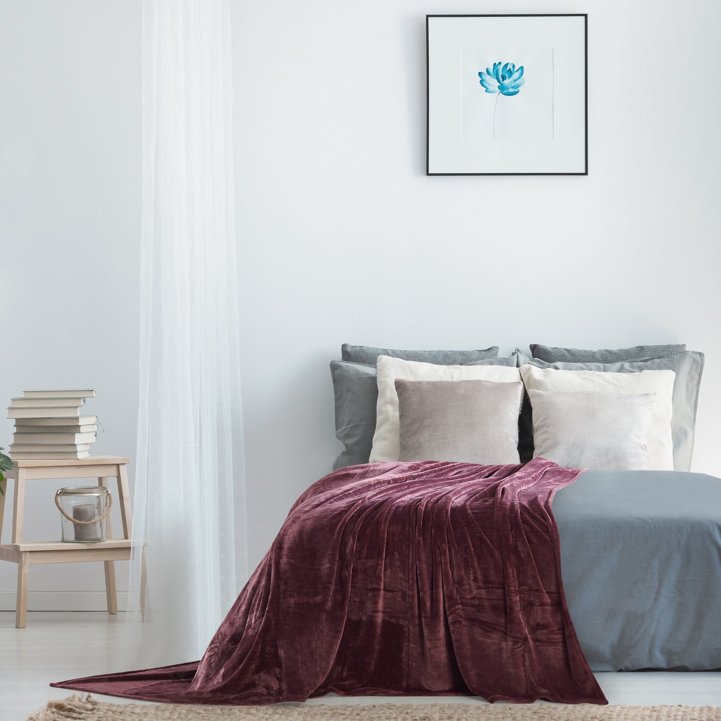 400 Series Solid Plush Blanket - Merlot