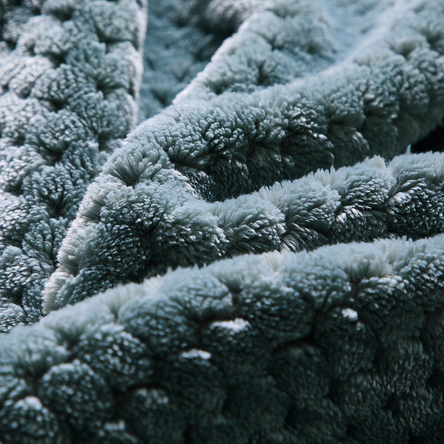 500 Series Classic Textured Oversized Throw - Mineral