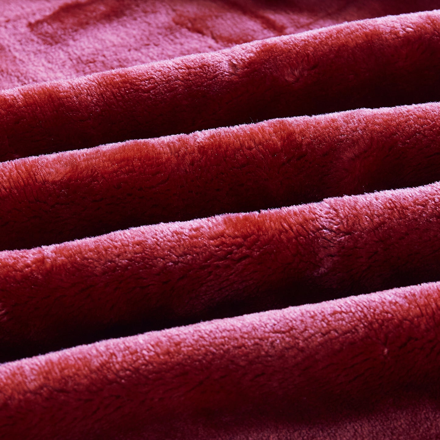 500 Series Heavy Solid Velvet Oversized Throw - Red