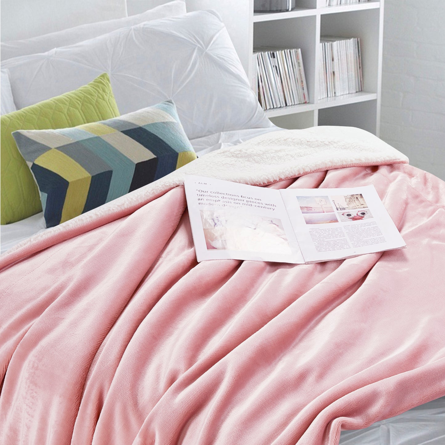 Classic Sherpa Throw - Blush
