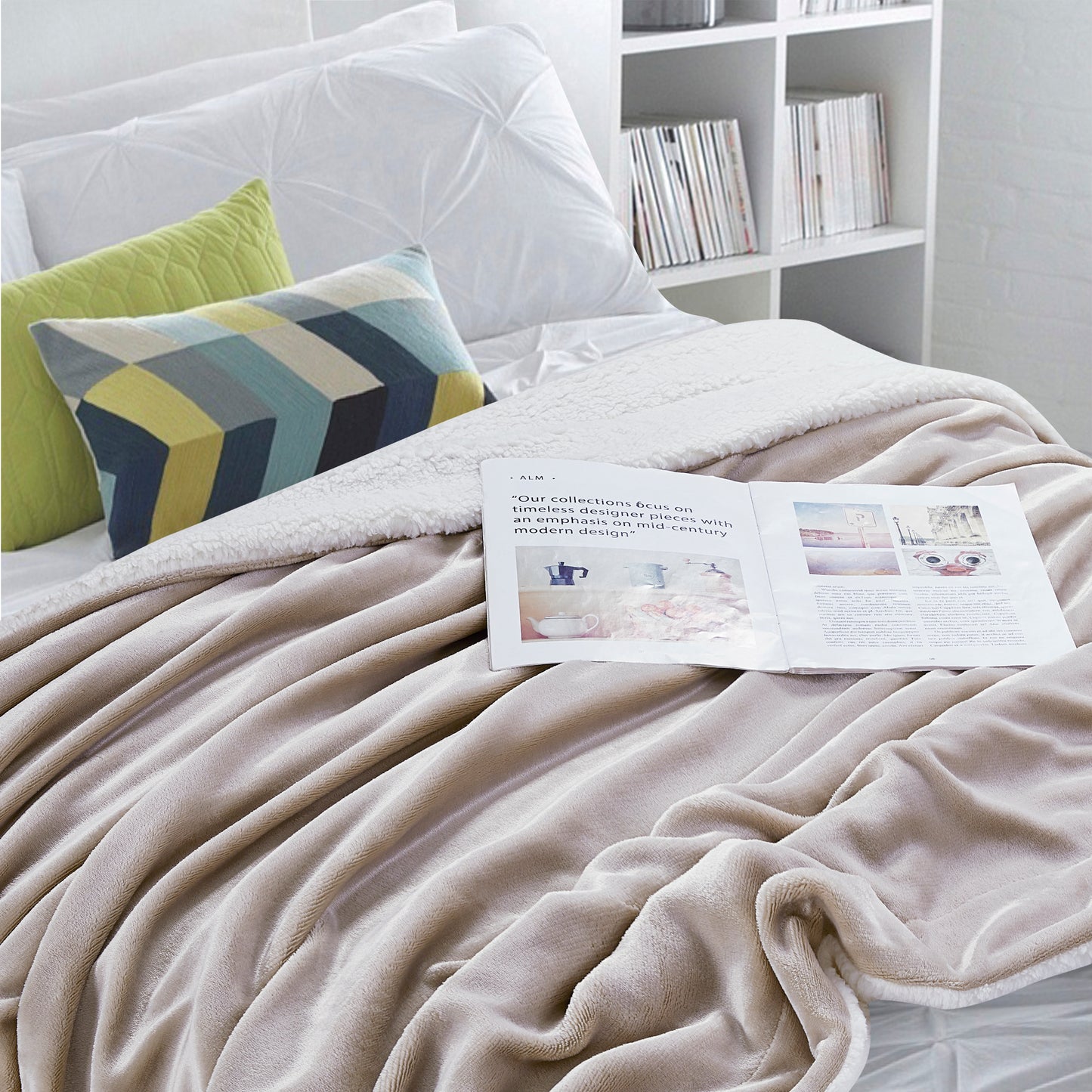 Classic Sherpa Throw - Linen