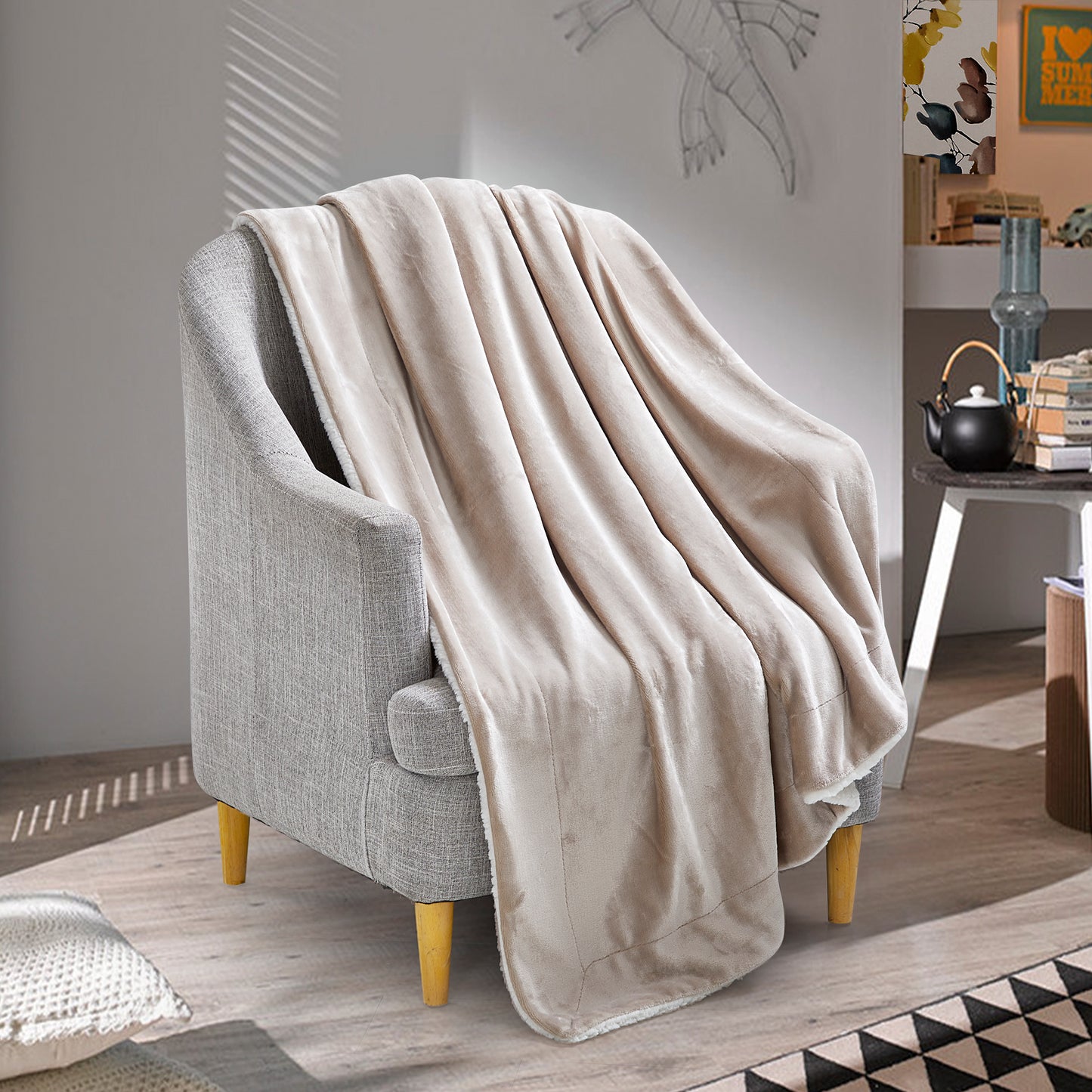 Classic Sherpa Throw - Linen