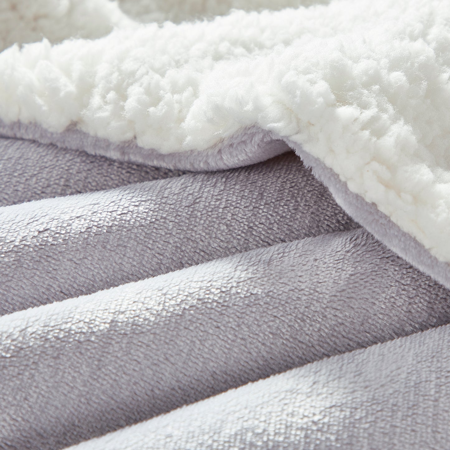 Classic Sherpa Throw - Silver