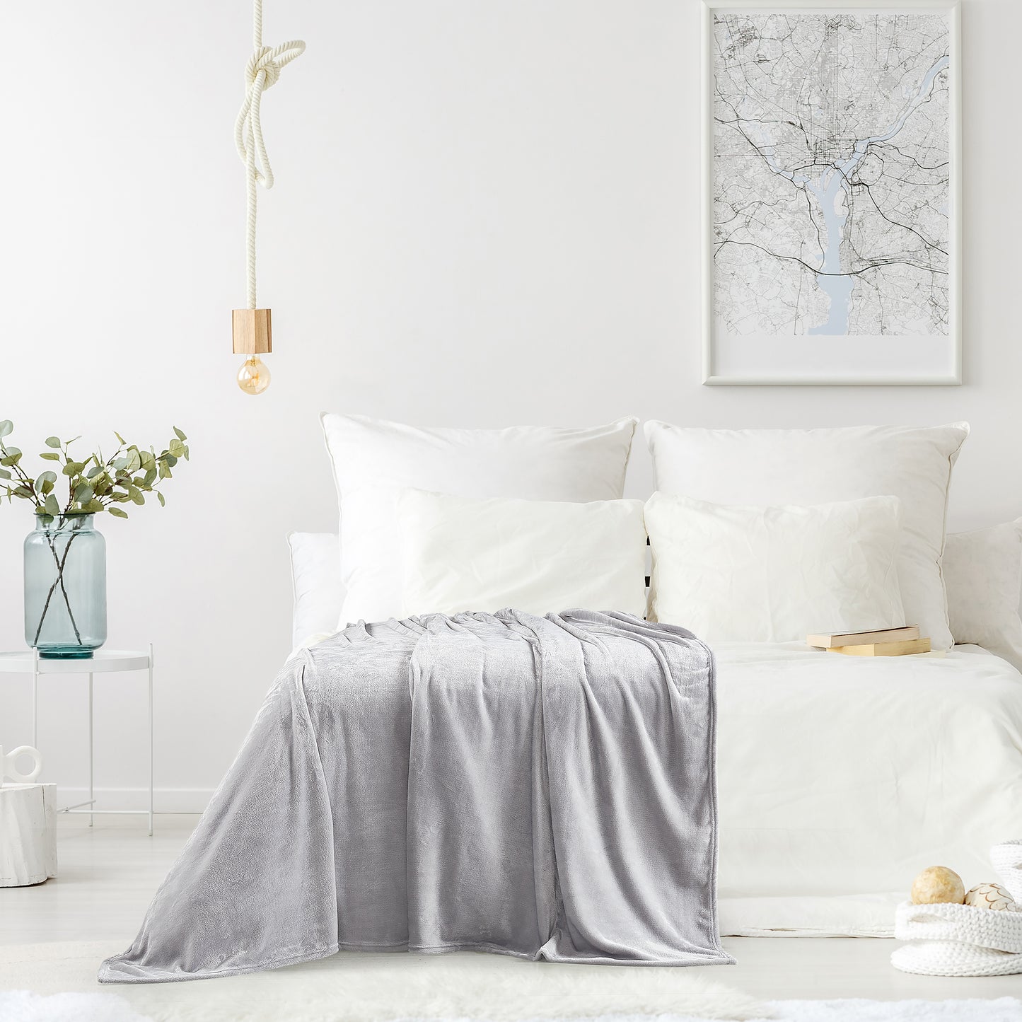 Classic Solid Fleece Blanket - Silver