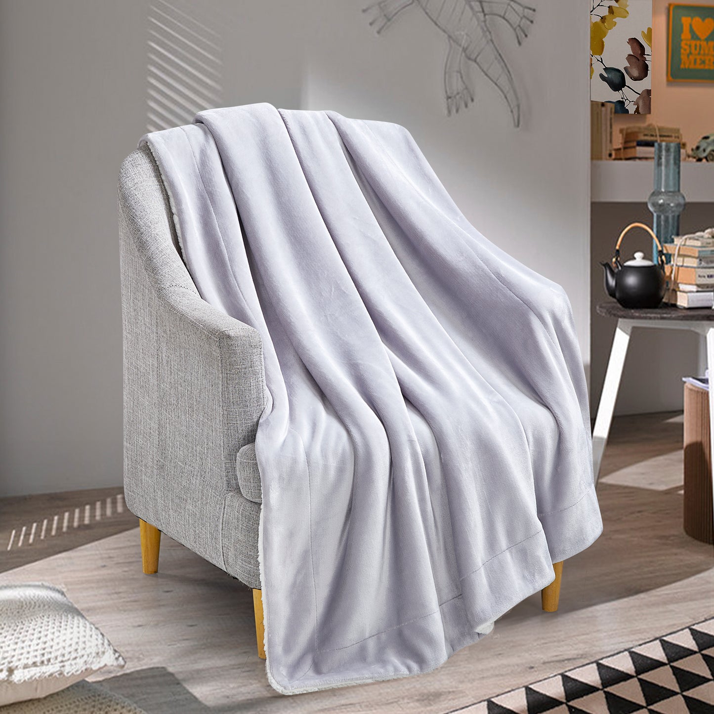 Classic Sherpa Throw - Silver