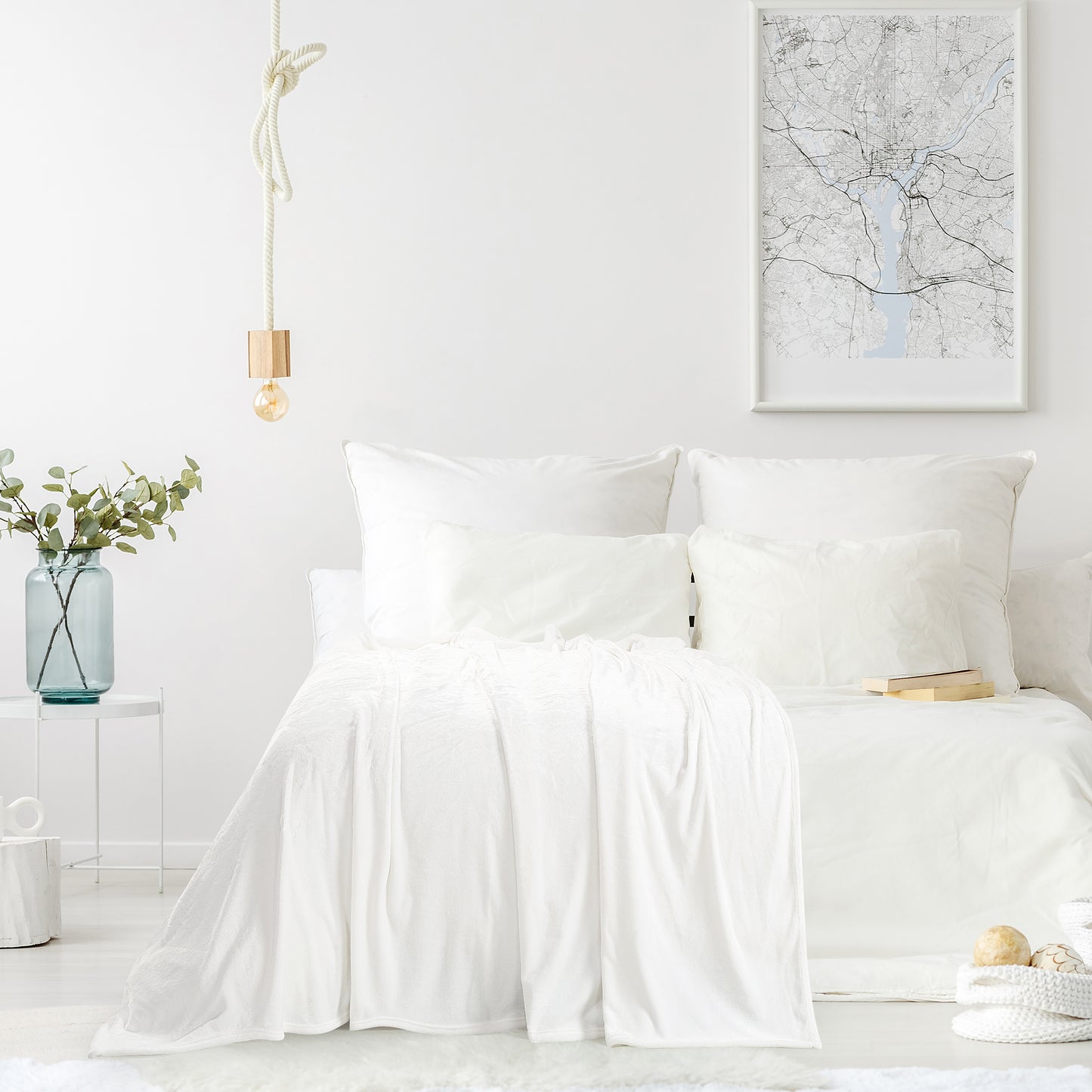 Classic Solid Fleece Throw - White