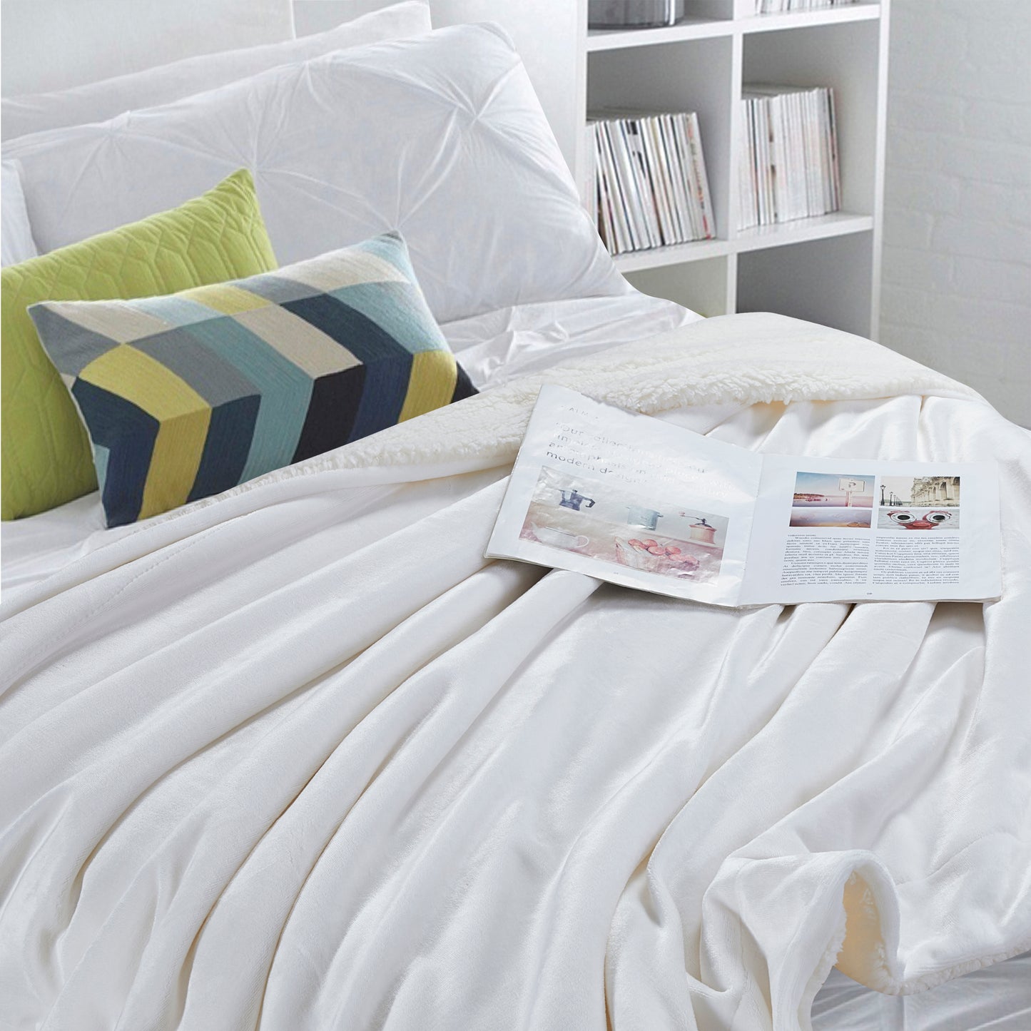 Classic Sherpa Throw - White