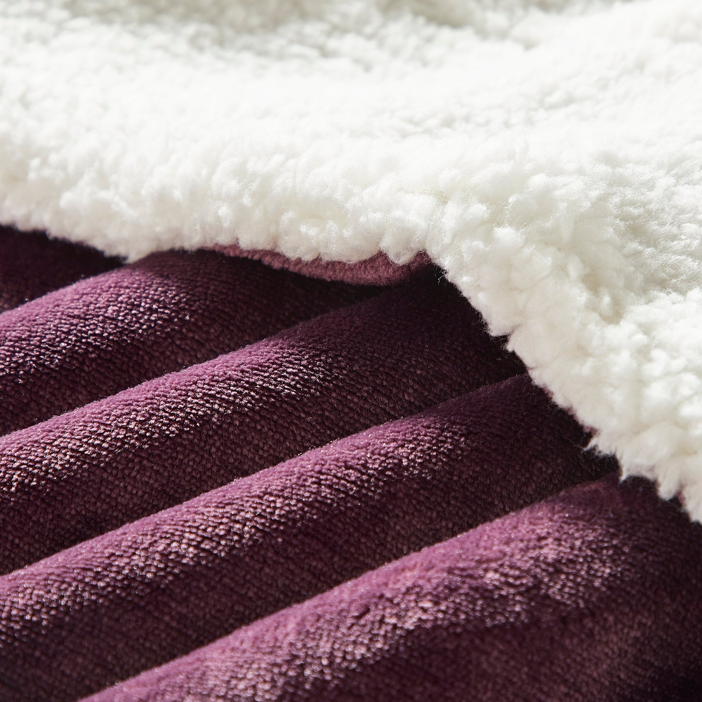Classic Sherpa Throw - Plum