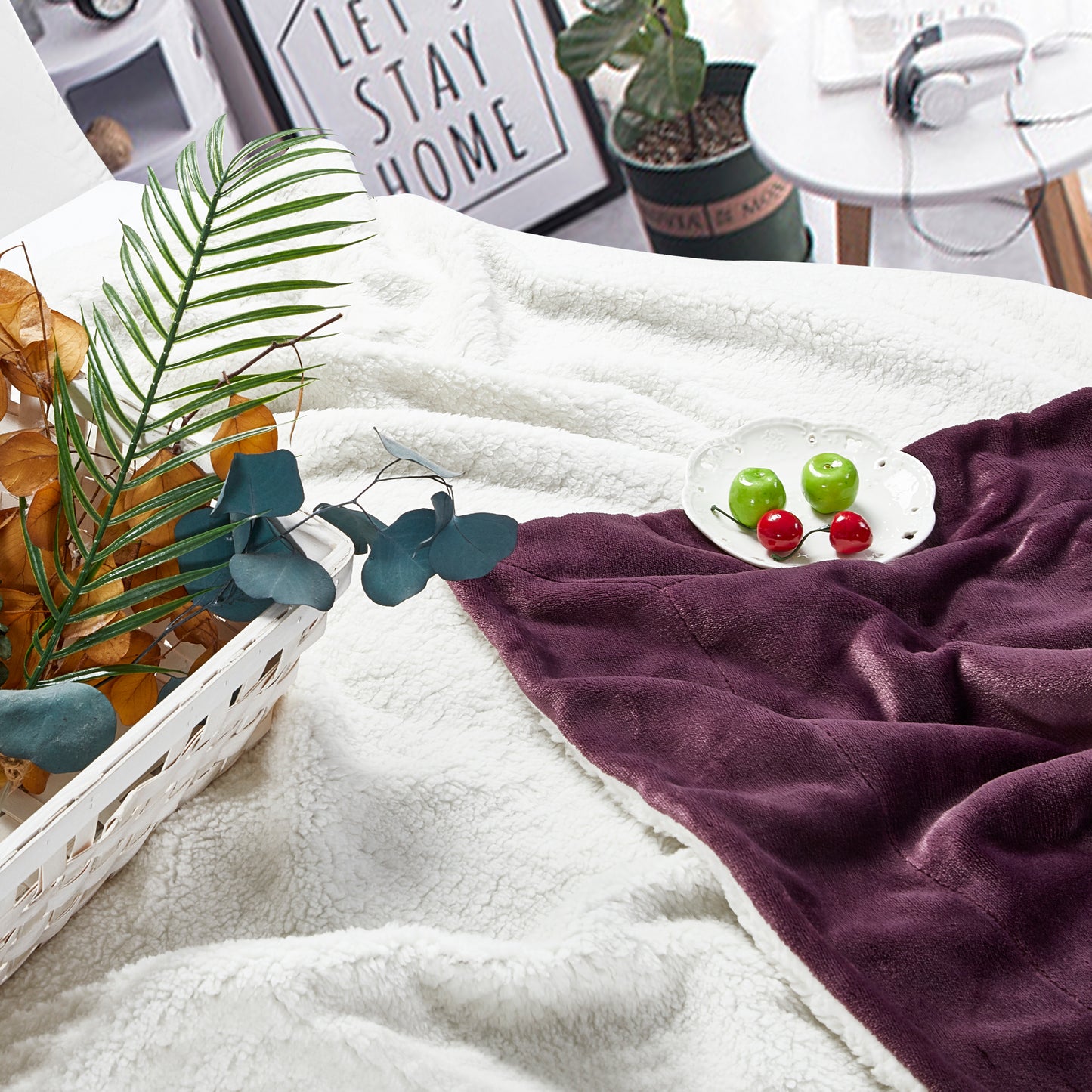 Classic Sherpa Throw - Plum