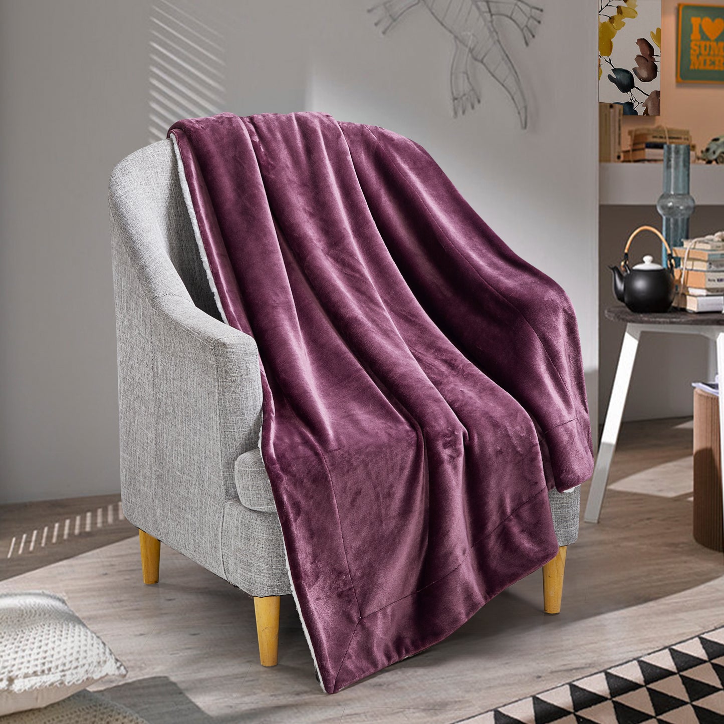 Classic Sherpa Throw - Plum