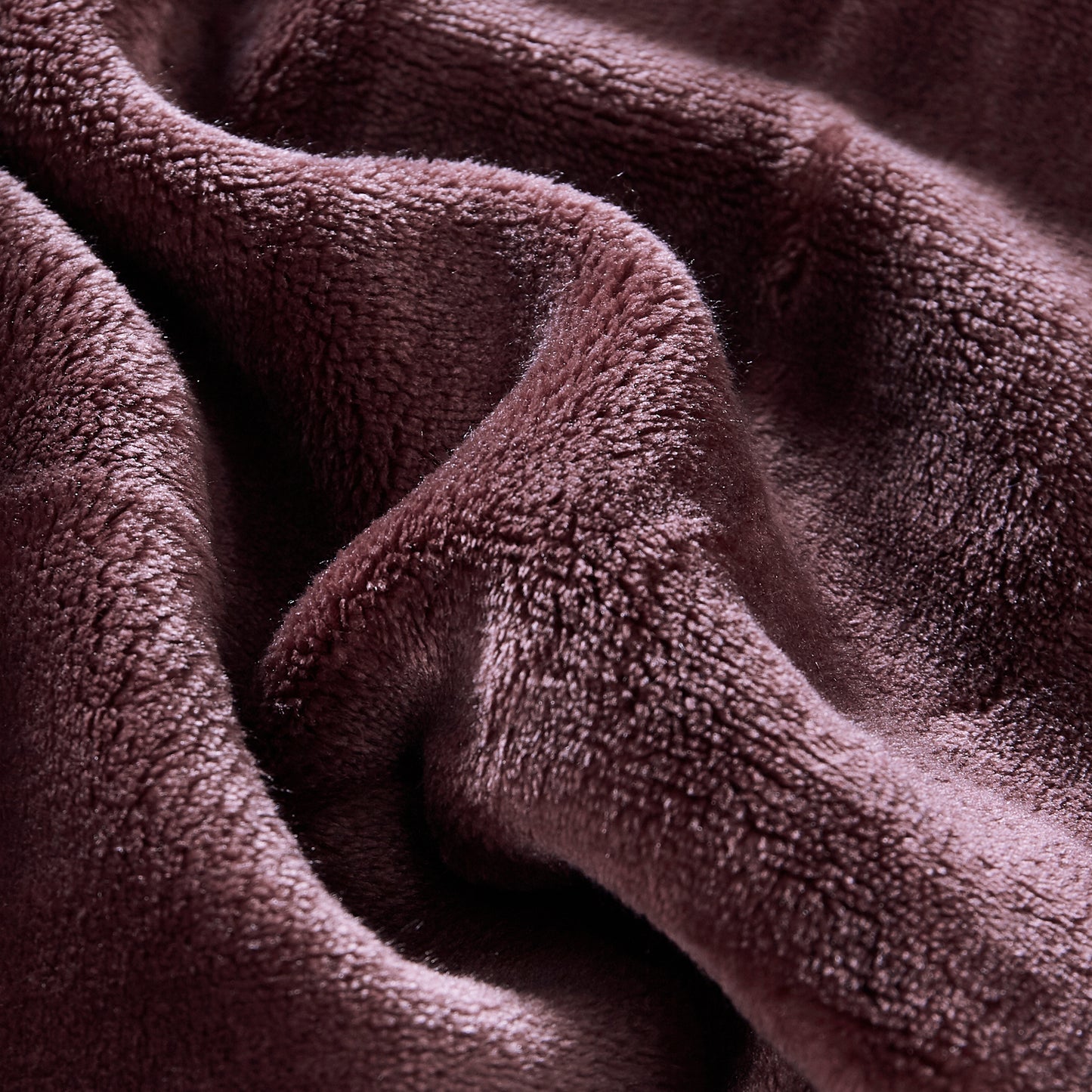 400 Series Solid Plush Blanket - Merlot