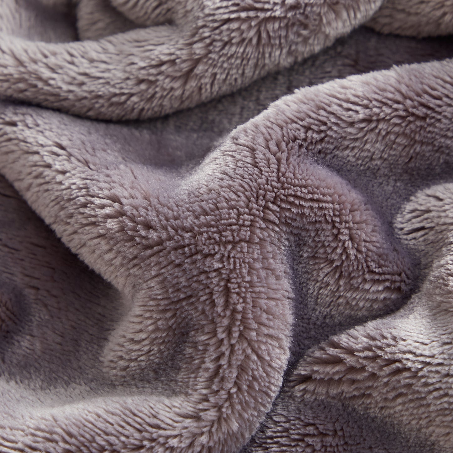500 Series Solid Ultra Plush Blanket - Silver Mauve