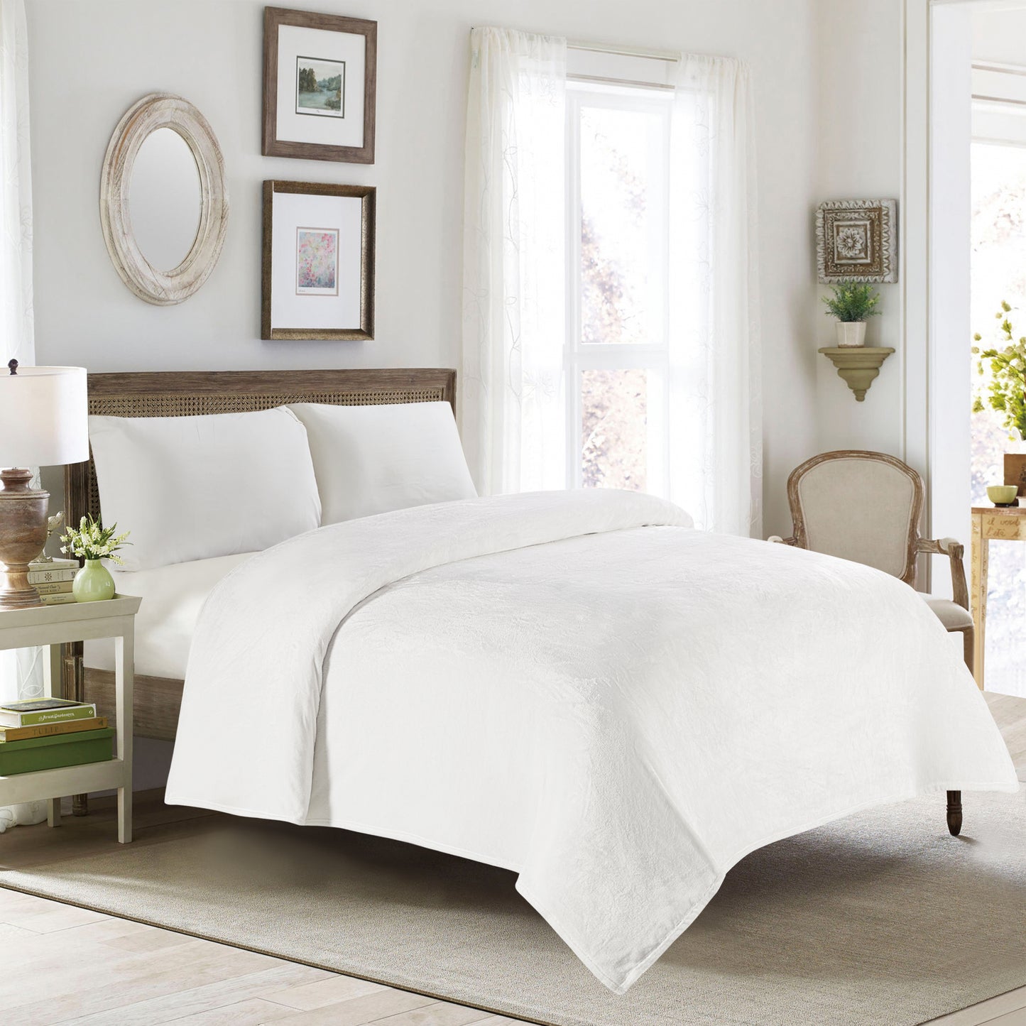 Classic Solid Fleece Blanket - White